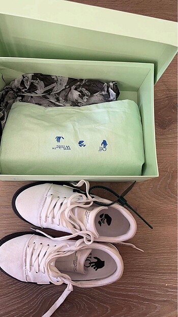 Off-White Sneakers
