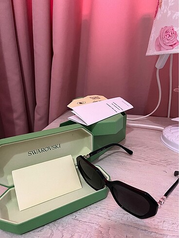 Swarovski Güneş Gözlüğü