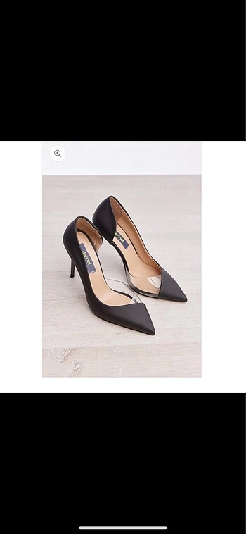 Derimod Derinet şeffaf detaylı saten stiletto