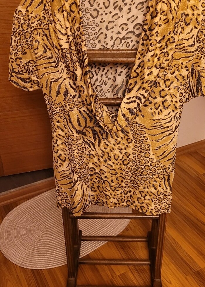 Kadın degaje yaka bluz - Görsel 2