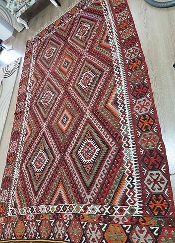  Beden çeşitli Renk Kök botasindan yapilmis yun el dokuma kilim.