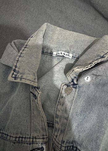 universal Beden Dökümlü Kesim Yüksek Yakalı Denim Ceket