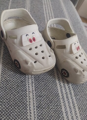 23 Beden Crocs terlik
