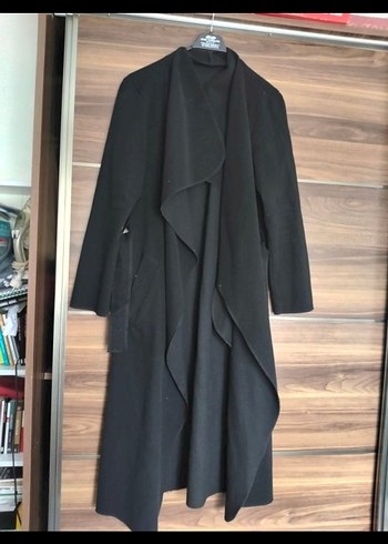 Kadın Siyah Uzun Drapeli Kaban - Görsel 3
