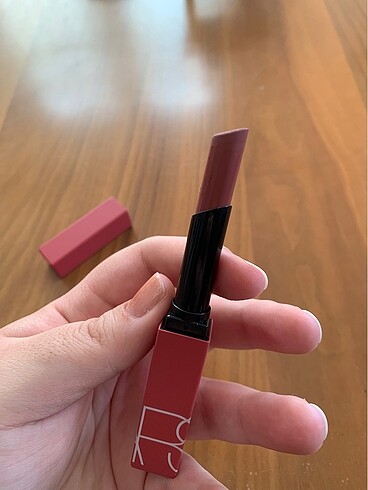  Beden NARS - Powermatte Lipstick Ruj