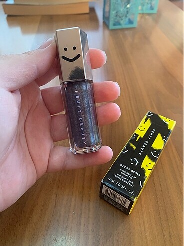 Fenty Beauty Gloss Bomb Major Flex Dudak Parlatıcısı