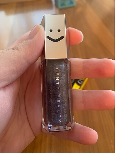 Beden Fenty Beauty Gloss Bomb Major Flex Dudak Parlatıcısı