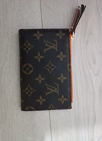 Louis Vuitton cüzdan