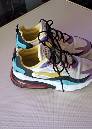 Nike Çok Renkli Bağcıklı Kadın Spor Ayakkabı - Görsel 7