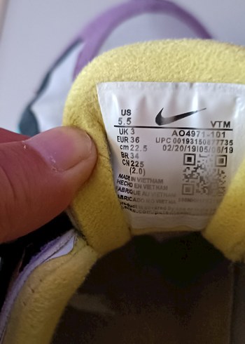 Nike Çok Renkli Bağcıklı Kadın Spor Ayakkabı - Görsel 6