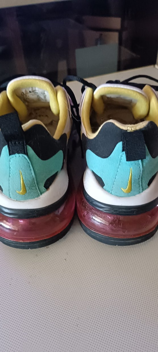 Nike Çok Renkli Bağcıklı Kadın Spor Ayakkabı - Görsel 4