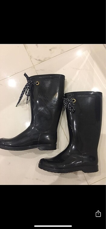 37 Beden siyah Renk Marc Jacobs yağmur çizmesi