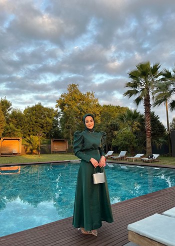 Uzun Kol Drapeli Yeşil Abiye etekli takım - Görsel 3