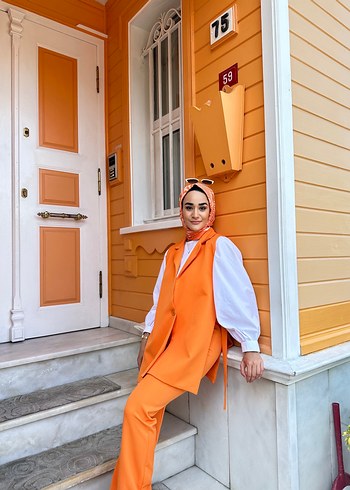 Turuncu Uzun Kesim Kolsuz Kadın Takım - Görsel 3