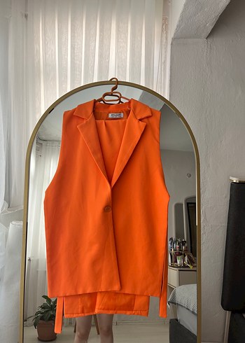 Turuncu Uzun Kesim Kolsuz Kadın Takım - Görsel 5