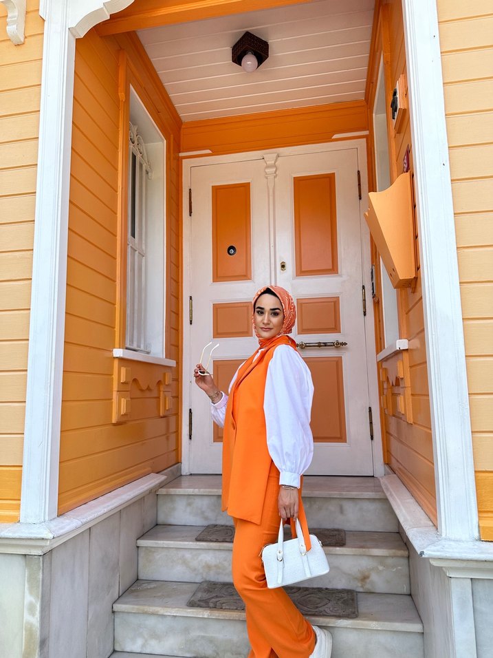 Turuncu Uzun Kesim Kolsuz Kadın Takım - Görsel 2