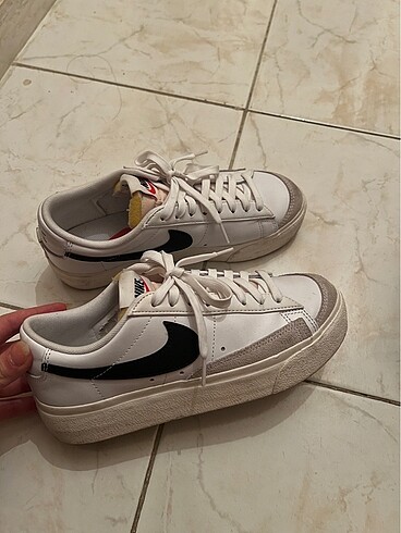 39 Beden beyaz Renk Nike blazer platform