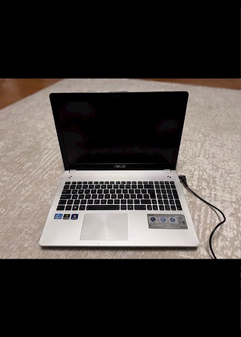Beyaz ASUS Dizüstü Bilgisayar