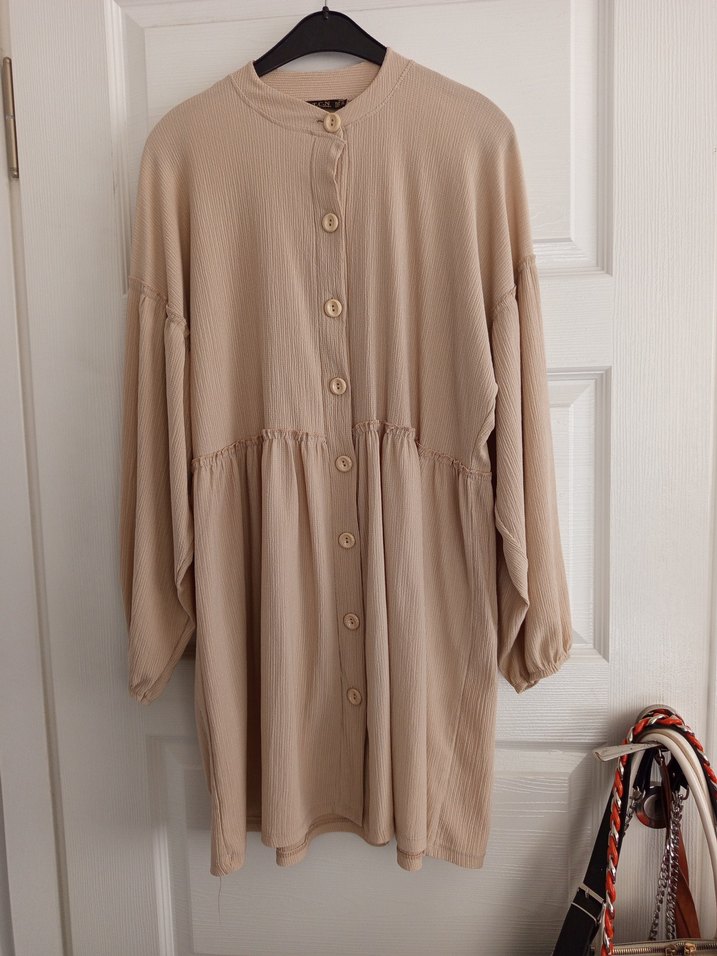 Bej Düğmeli Uzun Kollu Kadın Tunik - Görsel 2