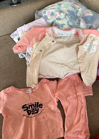 Pembe Baskılı Bebek Kız Takımı, Düğmeli