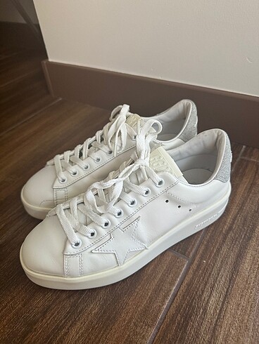 Golden goose