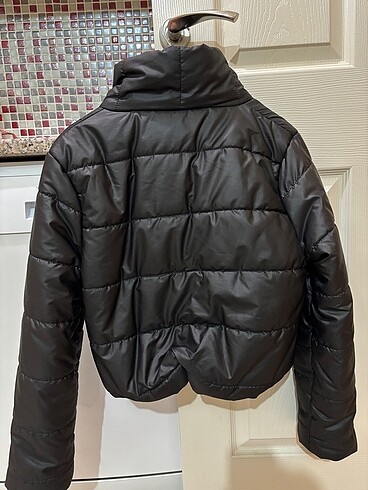 s Beden Siyah crop mont