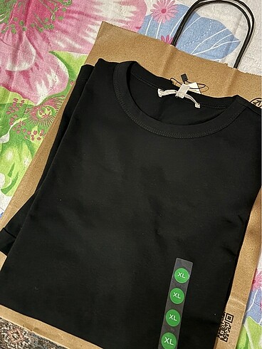Siyah tshirt