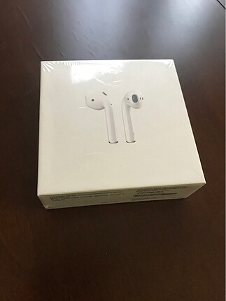 Kapalı kulu 2. Nesil AirPods