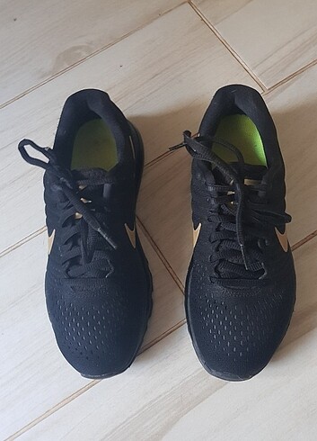 Nike Air Max spor ayakkabı