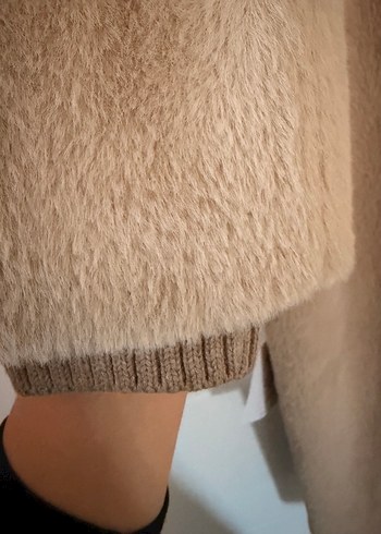 Peluş Detaylı Bej Uzun Kadın Kışlık Mont - Görsel 6