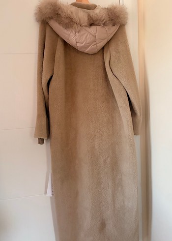 Peluş Detaylı Bej Uzun Kadın Kışlık Mont - Görsel 3