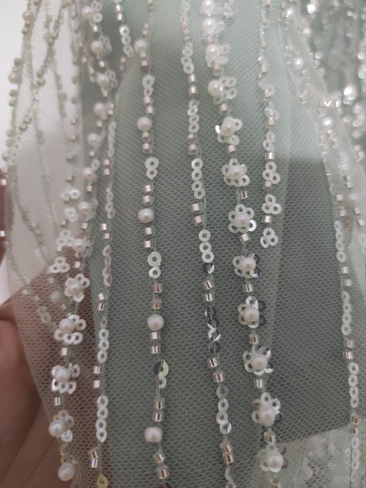 İnci İşlemeli Uzun Kollu Gri Abiye Elbise - Görsel 4