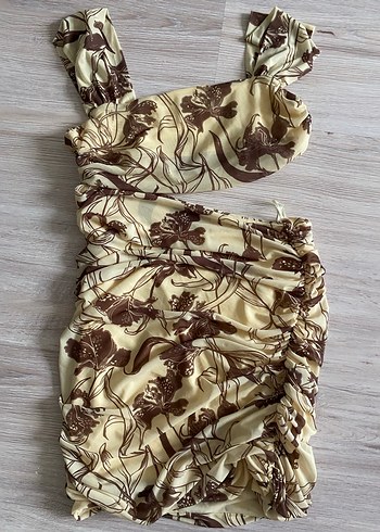 Sarı Çiçek Desenli Mini Elbise - Görsel 2