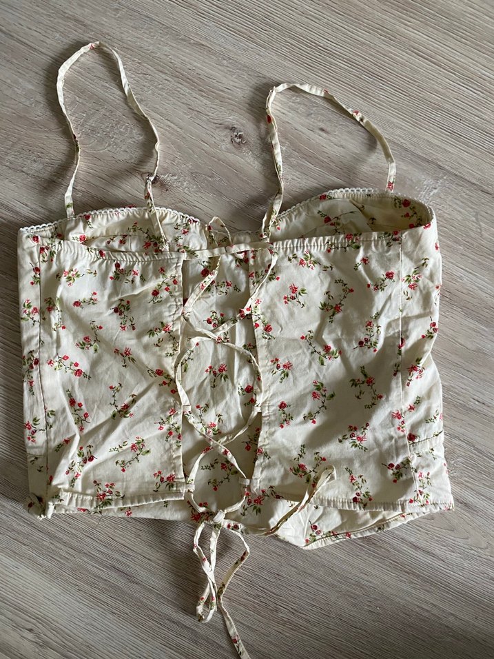 Çiçek Desenli Top - Görsel 3