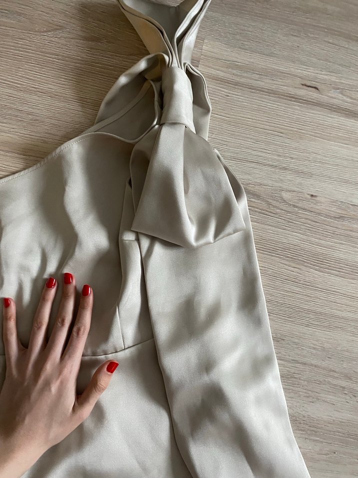 H&M bej fiyonklu bluz - Görsel 2