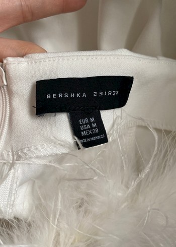 Tüy Detaylı Straplez Beyaz Uzun Elbise - Görsel 9