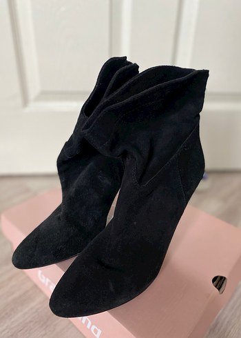 Mango siyah süet topuklu bot - Görsel 2