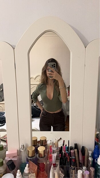H&M dekolteli gömlek üst