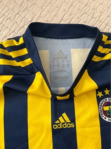 Adidas Fenerbahçe forma .