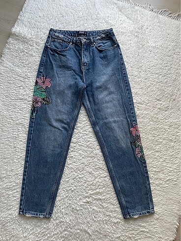 Mom jeans