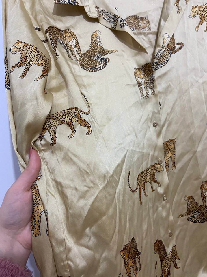 Leopar Desenli Kadın Uzun Kollu Saten Gömlek - Görsel 3