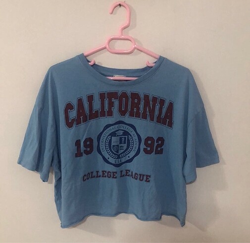 California crop mavi tişört
