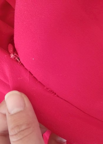 Uzun Kırmızı Drapeli V Yaka Abiye Elbise - Görsel 3