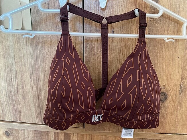 ivy park sport bra