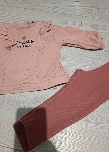 Takımve ayaklı pijama