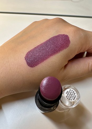  Beden Wet n Wild Ravin Raisin Ruj