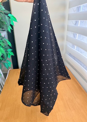 Siyah Pullu İğne Oyalı Baş Örtüsü (2 Adet) - Görsel 4