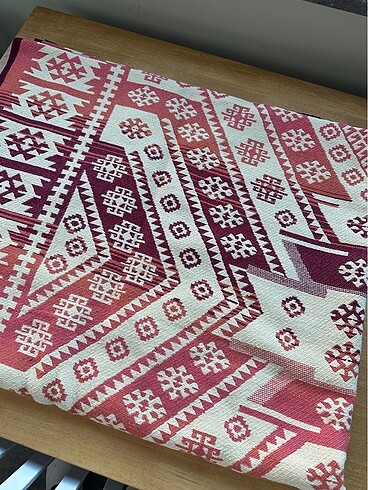Etnik Desenli Kilim Battaniye