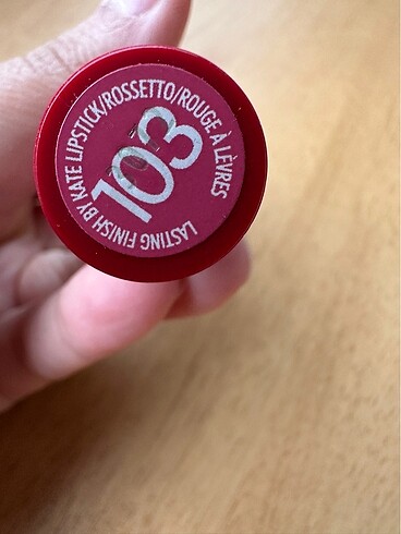 Beden Rimmel Kate Moss Ruj (No:103)
