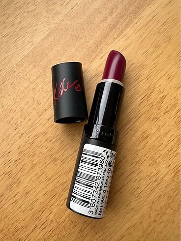 Rimmel London Rimmel Kate Moss Ruj (No:32)